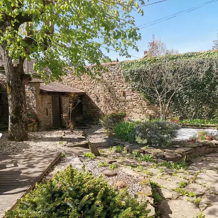 Holiday home Des Cotes De Sioule