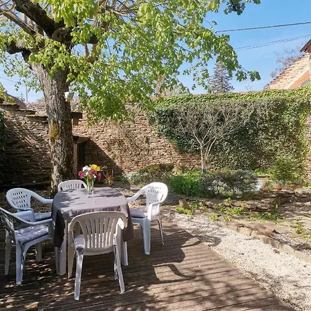 Holiday home Des Cotes De Sioule Lisseuil
