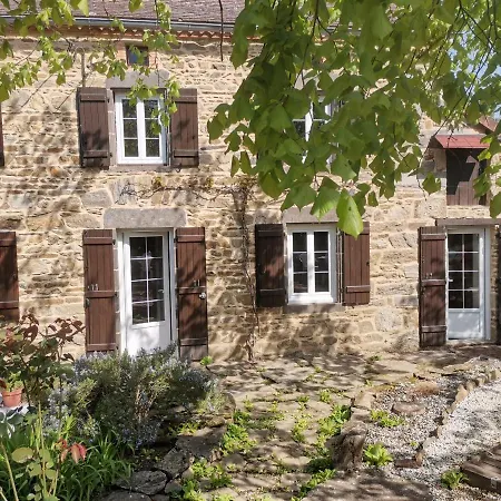 Holiday home Des Cotes De Sioule *