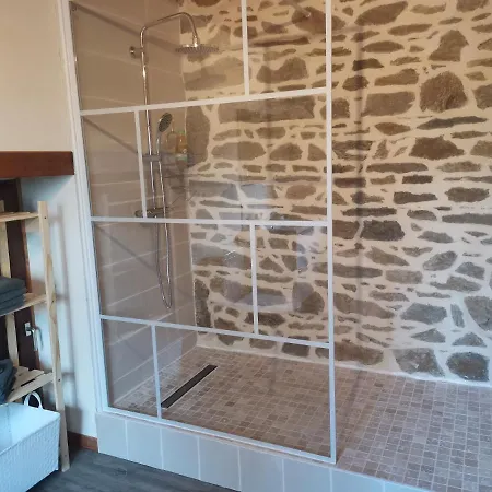 Des Cotes De Sioule Holiday home