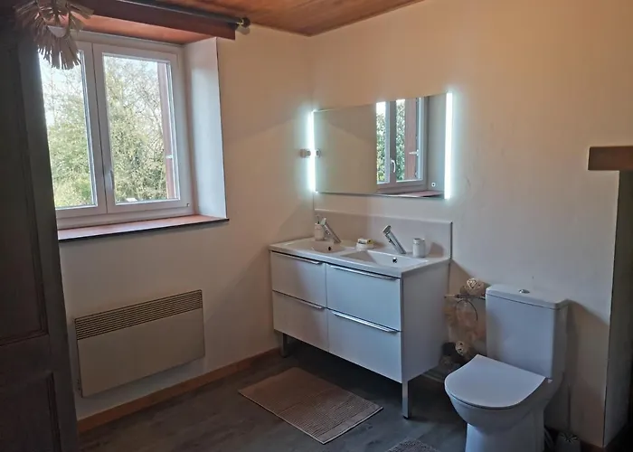 Des Cotes De Sioule Vakantiehuis *